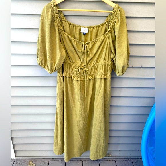 Universal Thread Dresses & Skirts - Universal Threads Puffy Sleeve Midi Green/Yellow Dress - Women’s Size L